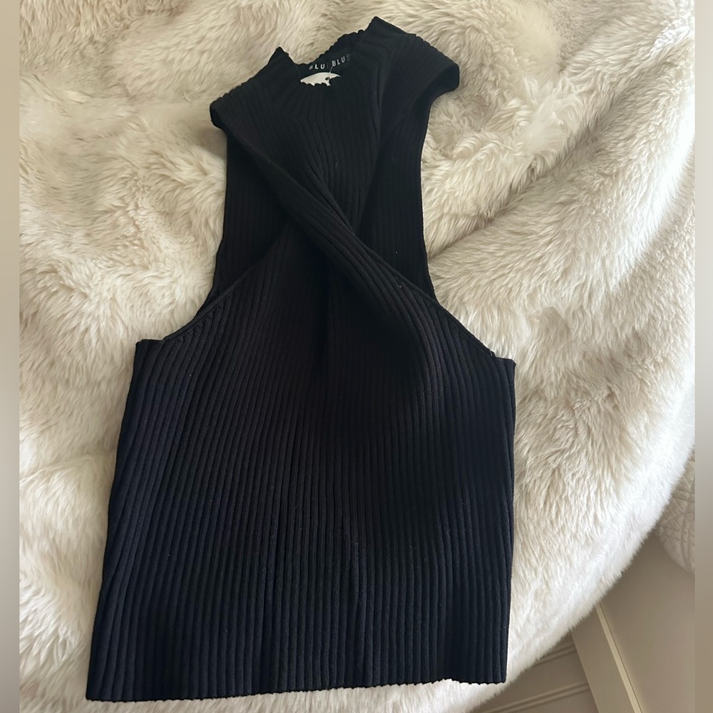 Cross neck crop top